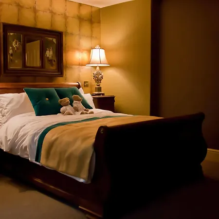 Couette-café The Plough 4*