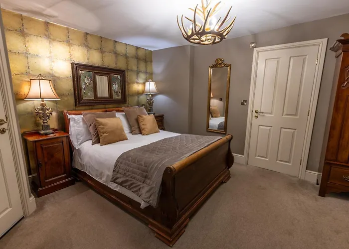 Frühstückspension The Plough 4*