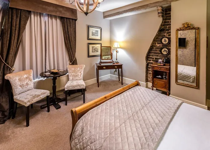 Frühstückspension The Plough 4*